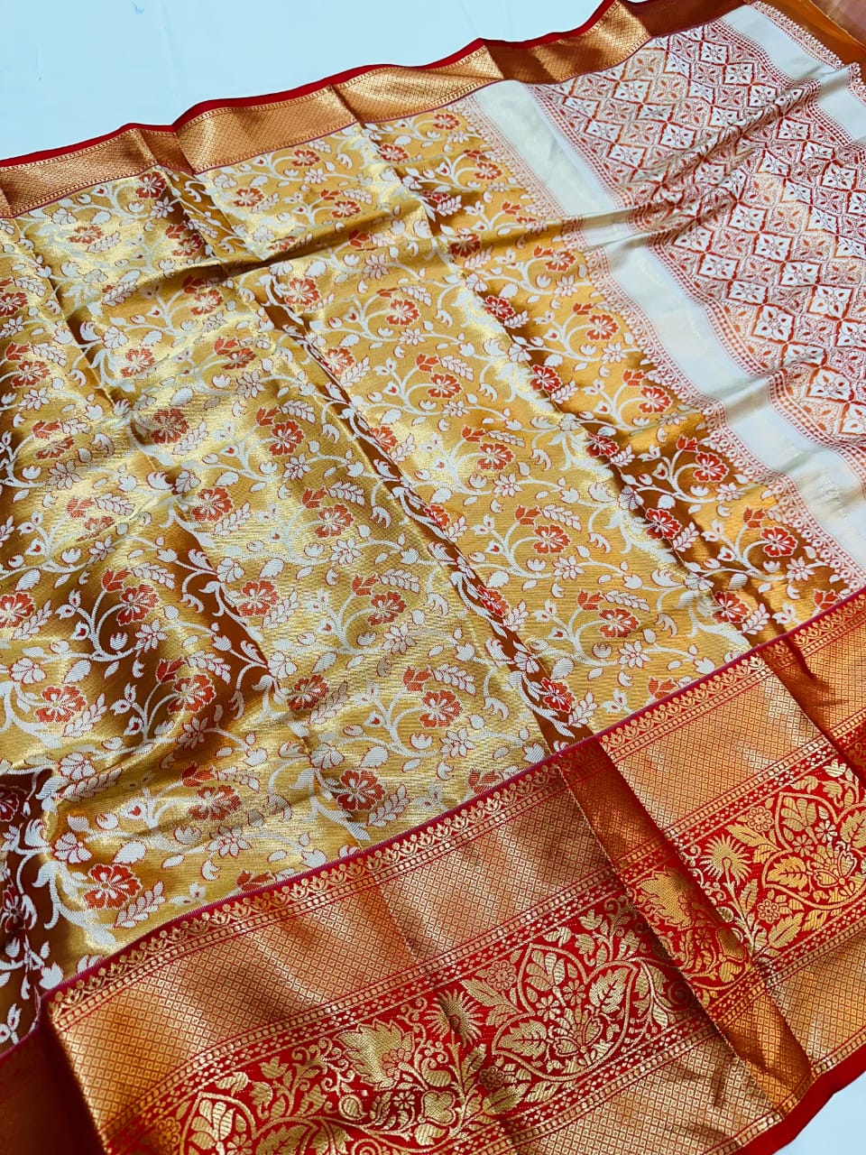 Semi Kanjivaram Silk Weaving Saree with Rich Gold Zari Pallu - Brocade Blouse